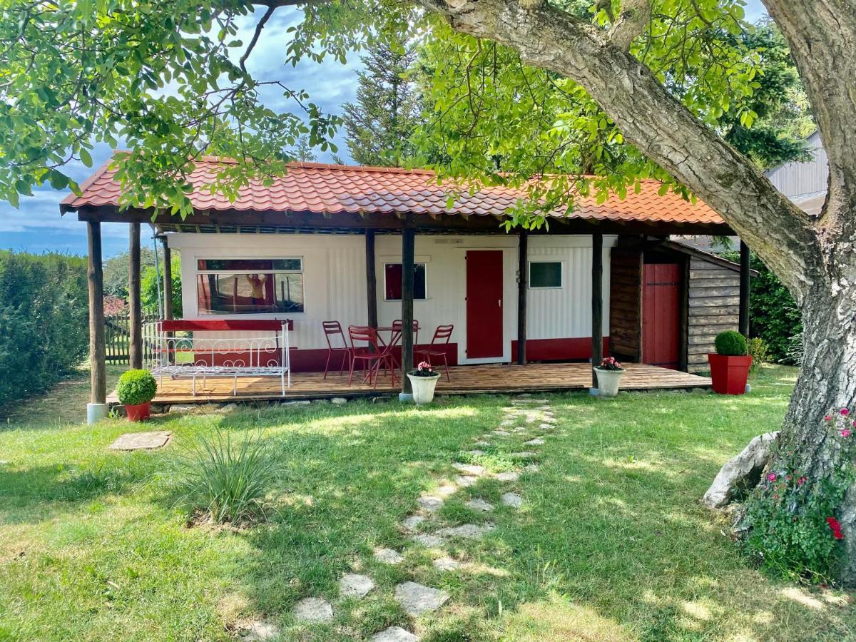 Mobilhome Sous Chalet En Bois A La Ferme Josnes Экстерьер фото