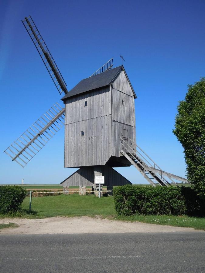 Mobilhome Sous Chalet En Bois A La Ferme Josnes Экстерьер фото